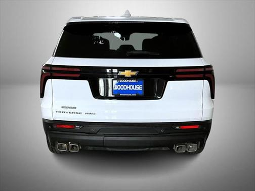 2024 Chevrolet Traverse LS