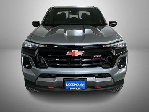 Sterling Gray Metallic 2024 Chevrolet Colorado Z71