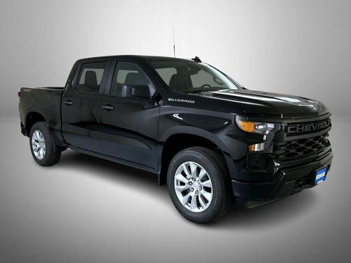 Black 2026 Chevrolet Silverado 1500 Custom
