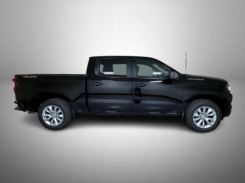 Black 2026 Chevrolet Silverado 1500 Custom