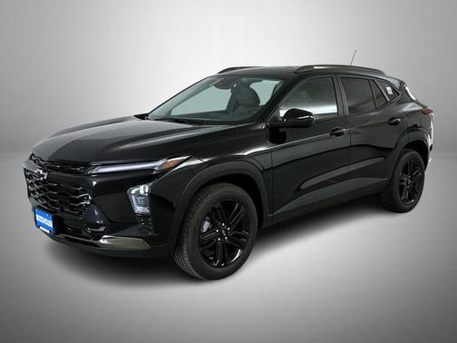 Mosaic Black Metallic 2026 Chevrolet Trax FWD ACTIV