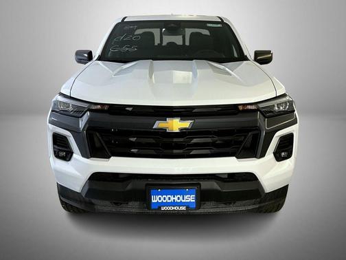 Summit White 2026 Chevrolet Colorado LT