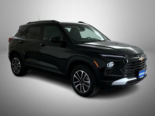Mosaic Black Metallic 2026 Chevrolet Trailblazer LT
