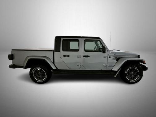 Billet Silver Metallic Clearcoat 2021 Jeep Gladiator Overland