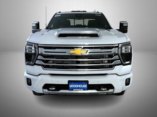 Polar White Tricoat 2026 Chevrolet Silverado 3500 High Country