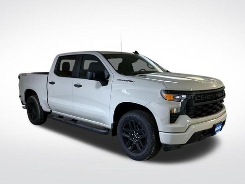 White Sands 2026 Chevrolet Silverado 1500 Custom