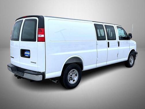 Summit White 2026 Chevrolet Express 2500 Work Van