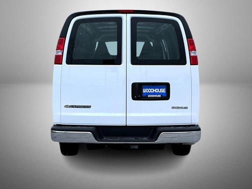 Summit White 2026 Chevrolet Express 2500 Work Van