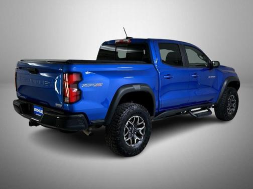 Glacier Blue Metallic 2024 Chevrolet Colorado ZR2