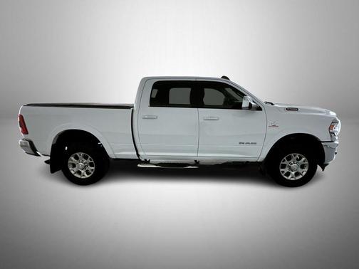 2020 RAM 2500 Laramie Crew Cab 4X4 6'4' Box