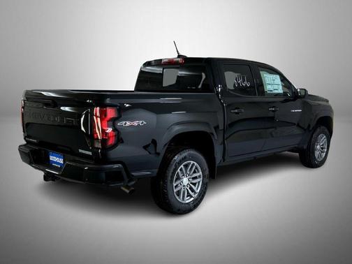 Black 2026 Chevrolet Colorado LT