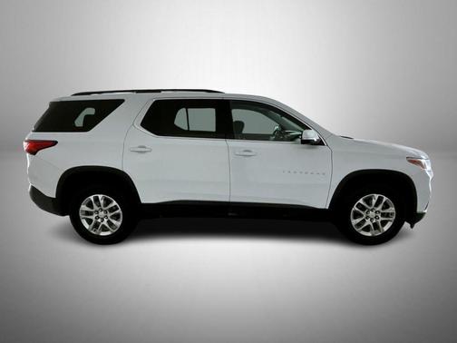Summit White 2020 Chevrolet Traverse LT Leather