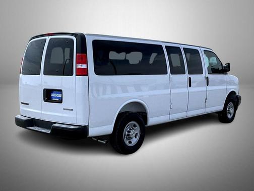 2026 Chevrolet Express 3500 3500 Extended Wheelbase, LS, RWD