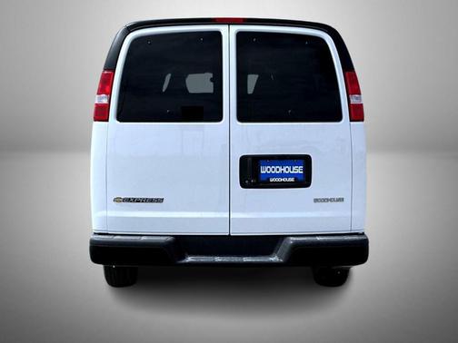 2026 Chevrolet Express 3500 3500 Extended Wheelbase, LS, RWD