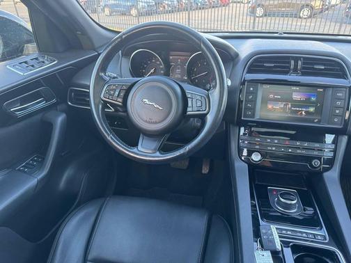 2018 Jaguar F-PACE S