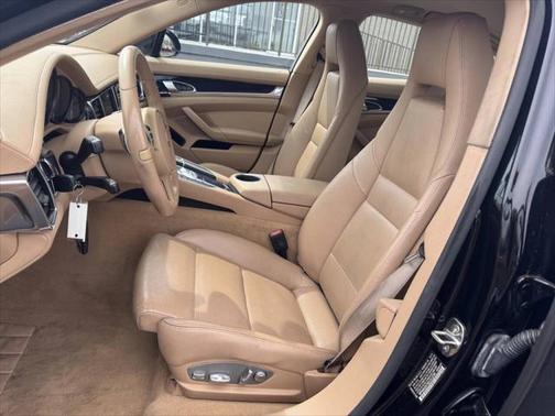 2014 Porsche Panamera 4