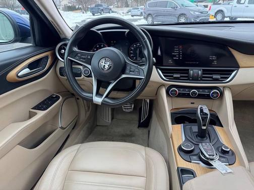 2017 Alfa Romeo Giulia Ti