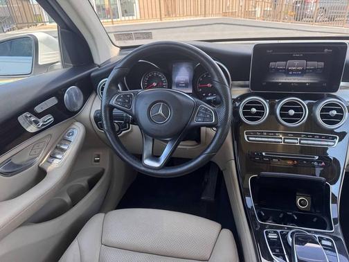 2017 Mercedes-Benz GLC 300 4MATIC