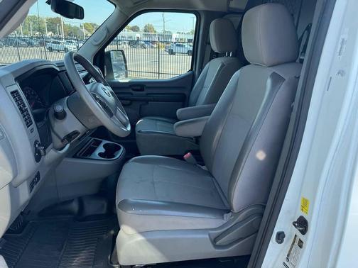 2016 Nissan NV Cargo NV1500 SV V6