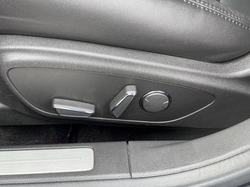 2014 Lincoln MKZ Base