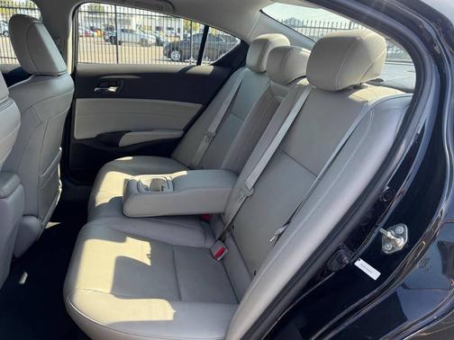 2016 Acura ILX 2.4L w/AcuraWatch Plus Pkg