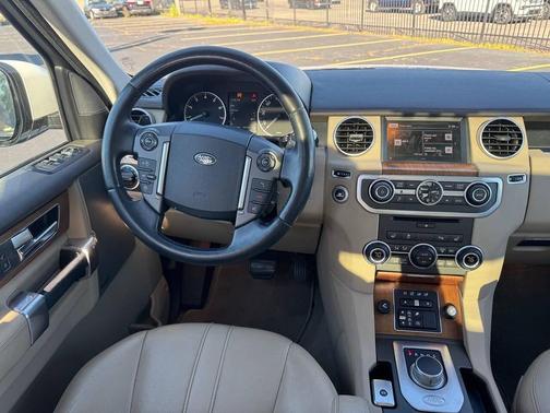 2016 Land Rover LR4 Base