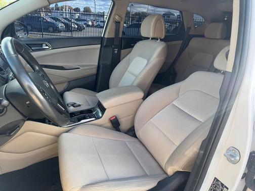 2017 Hyundai TUCSON Sport