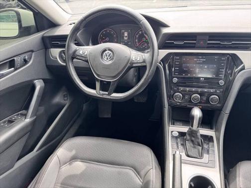 2020 Volkswagen Passat 2.0T SE
