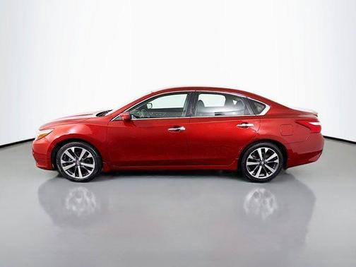 Red 2017 Nissan Altima 2.5 SR