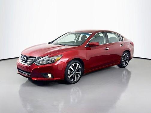 Red 2017 Nissan Altima 2.5 SR