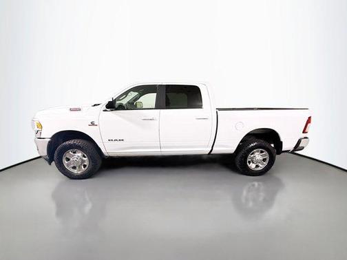 Bright White Clearcoat 2022 RAM 2500 Big Horn
