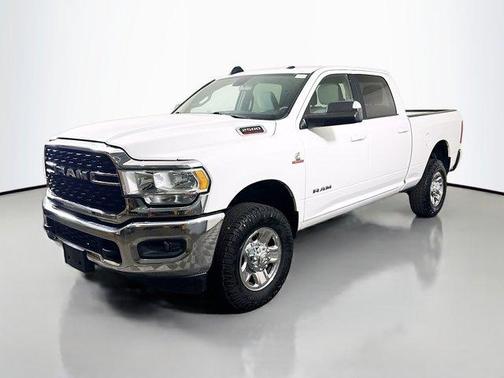 Bright White Clearcoat 2022 RAM 2500 Big Horn