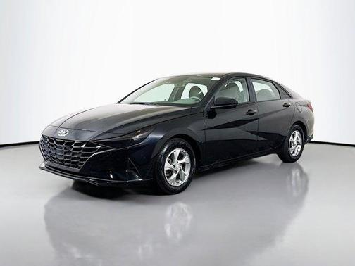 Onyx Black 2023 Hyundai ELANTRA SE
