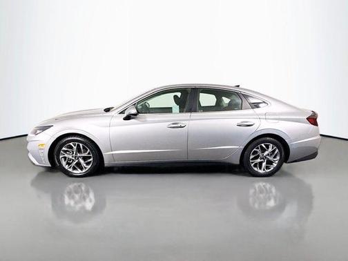 Shimmering Silver Pearl 2020 Hyundai SONATA SEL