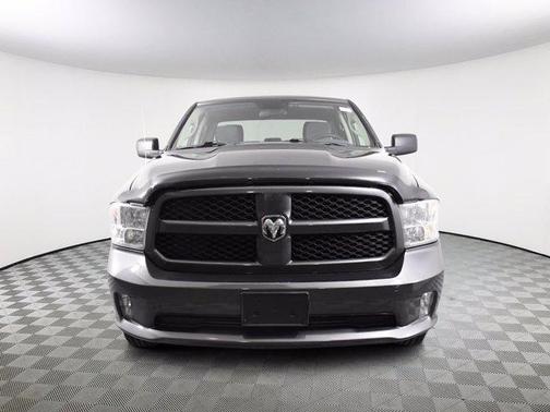 Photo 4 of 35 of 2018 RAM 1500 Express