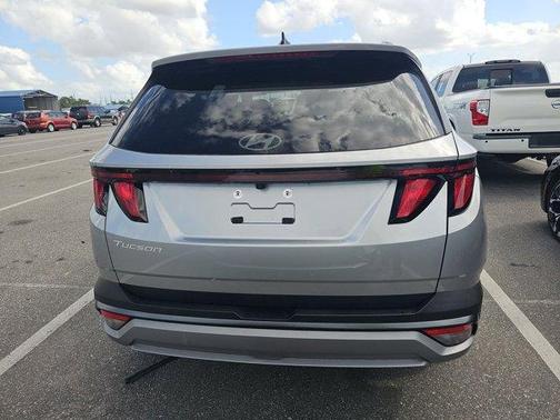 Shimmering Silver 2026 Hyundai TUCSON SEL