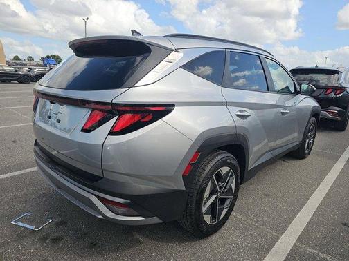 Shimmering Silver 2026 Hyundai TUCSON SEL