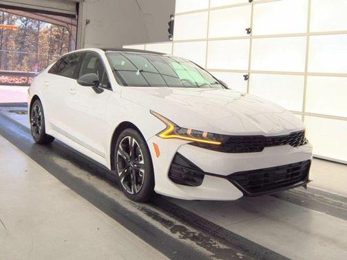 Glacial White Pearl 2024 Kia K5 GT-Line