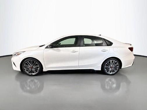 Snow White Pearl 2022 Kia Forte GT