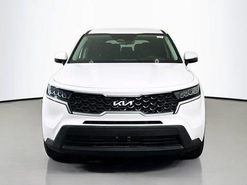 Glacial White Pearl 2023 Kia Sorento LX