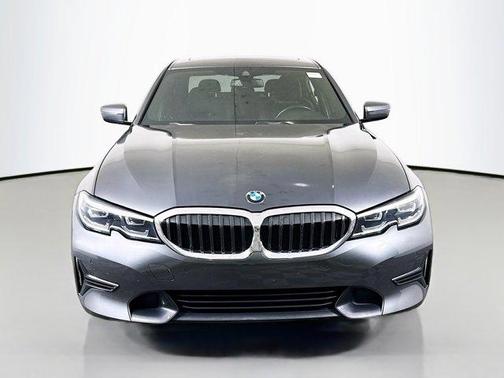 2019 BMW 330 i