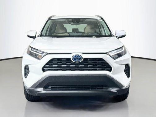 White 2022 Toyota RAV4 Hybrid XLE