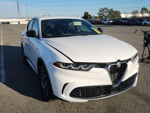 Alfa White 2024 Alfa Romeo Tonale Ti