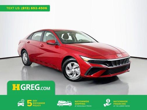 Red 2025 Hyundai ELANTRA SE