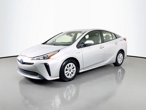 Classic Silver Metallic 2021 Toyota Prius LE