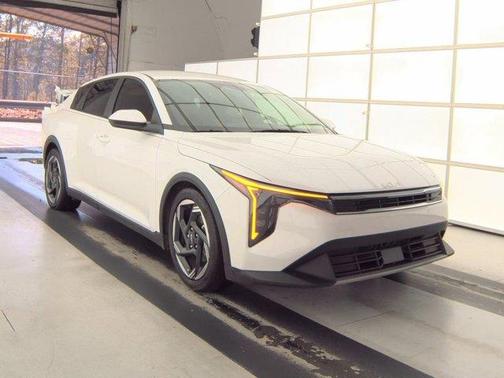 Snow White Pearl 2025 Kia K4 EX