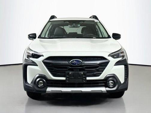 Crystal White Pearl 2025 Subaru Outback Limited