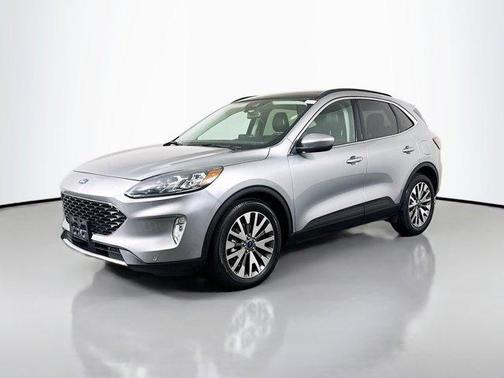 2022 Ford Escape Titanium Hybrid