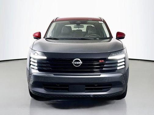 2t Gun Red Roof 2025 Nissan Kicks SR