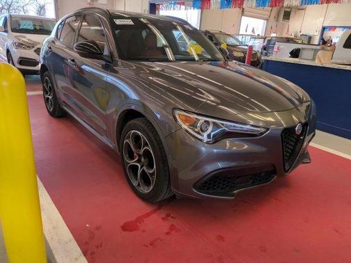 Vesuvio Gray Metallic 2023 Alfa Romeo Stelvio Veloce
